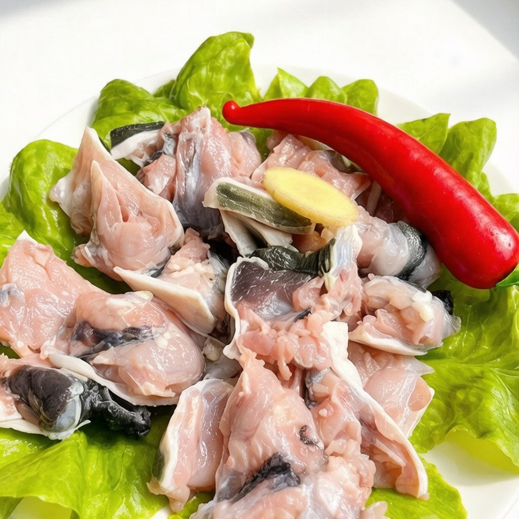 Stir-fried black fish fillets with wood ear mushroom and peppers